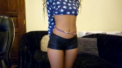 priceless_sexy online show from March 10, 3:21 am