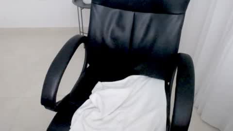 valery dollx online show from March 21, 1:21 am