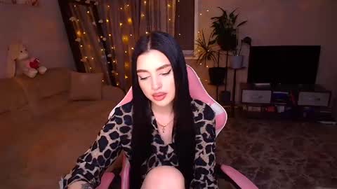 princessamira1 online show from December 4, 4:52 pm