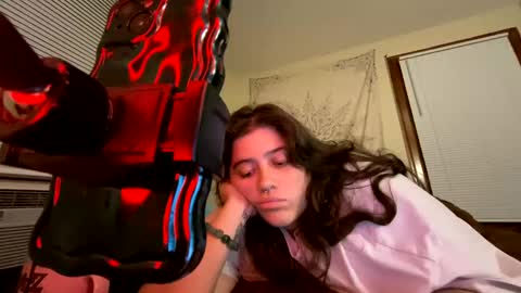 Snapshot of princesslaylaa chatting on October 20, 8:28 am princessviccxo online show from October 20, 8:28 am