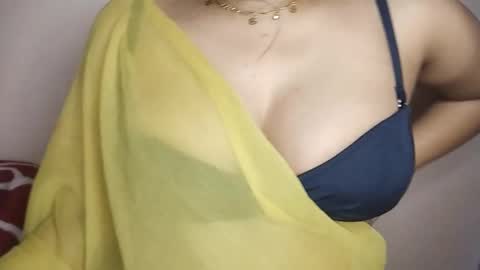 priyu_ online show from December 19, 3:54 am