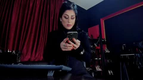Snapshot of puffy_love chatting on December 15, 6:26 pm MissPuffyLove online show from December 15, 6:26 pm