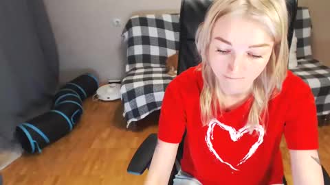 Polly online show from February 25, 3:09 pm