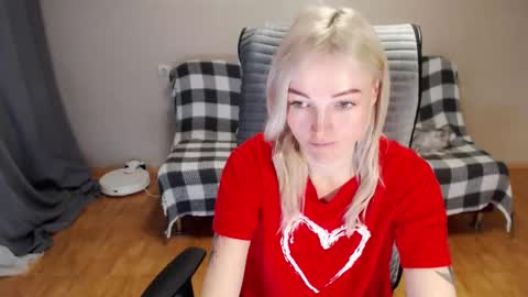 Polly online show from February 15, 3:31 am