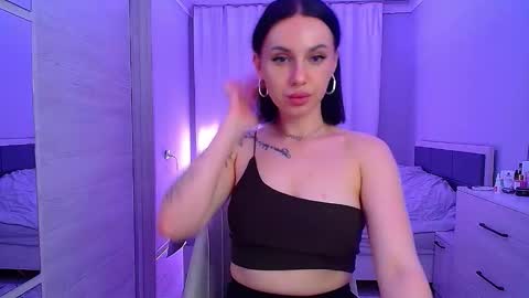 Julia online show from February 23, 4:17 pm