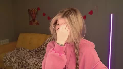 Bella online show from February 15, 5:54 am