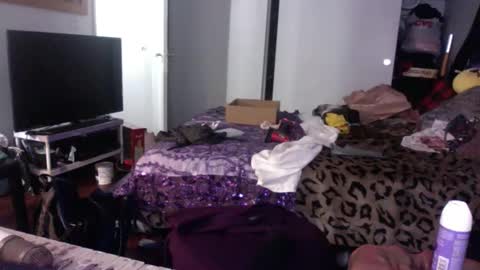Snapshot of puttingthedamageon chatting on October 26, 10:49 pm Hollywoodcaligirl online show from October 26, 10:49 pm