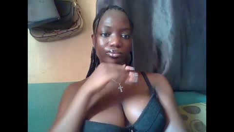 ora online show from April 18, 12:07 pm