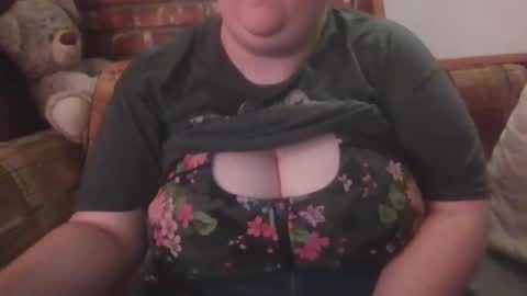 Br4tty Bunny online show from March 2, 9:10 pm