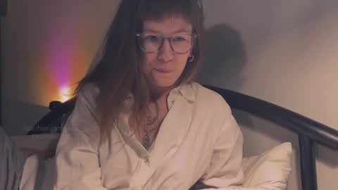    online show from December 9, 4:26 pm