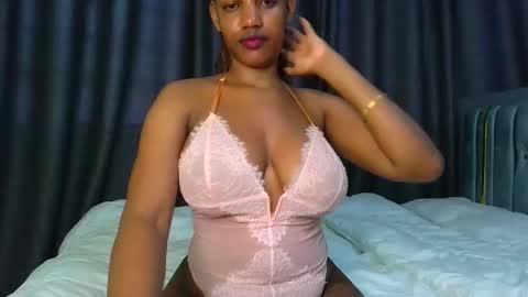 queen321850 online show from March 18, 11:48 am