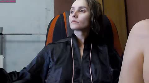 Lola online show from March 6, 5:11 pm