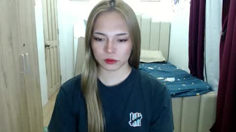 shawny online show from May 22, 1:36 am
