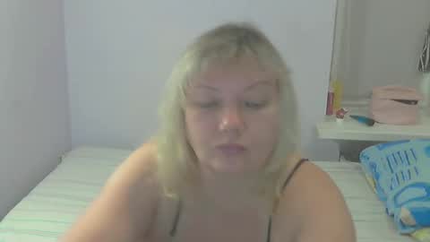 Snapshot of queen_jane8 chatting on September 23, 4:16 pm queen_jane8 online show from September 23, 4:16 pm