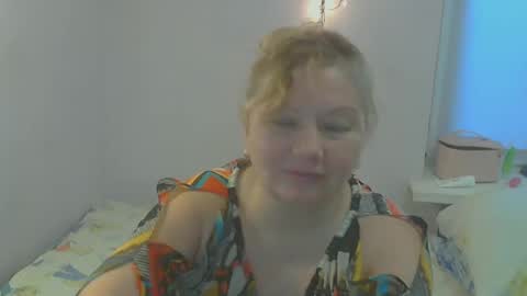 Snapshot of queen_jane8 chatting on January 2, 10:48 am queen_jane8 online show from January 2, 10:48 am