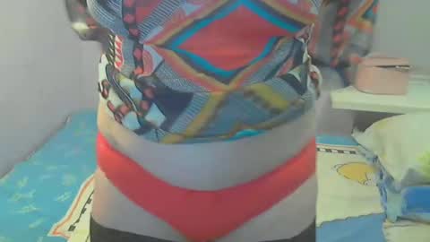 Snapshot of queen_jane8 chatting on January 7, 1:57 pm queen_jane8 online show from January 7, 1:57 pm