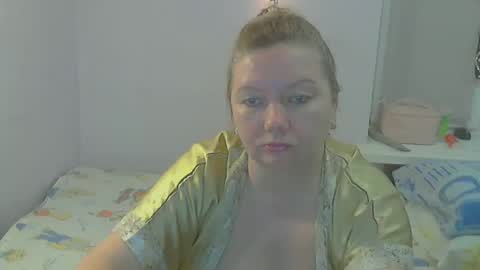 Snapshot of queen_jane8 chatting on December 29, 2:42 pm queen_jane8 online show from December 29, 2:42 pm