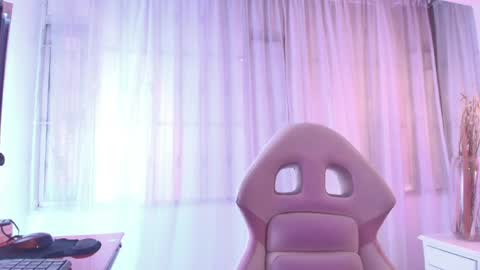   online show from June 1, 12:07 pm