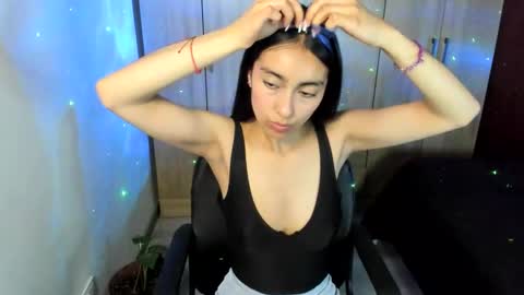 queenbyte_18 online show from February 27, 2:44 am