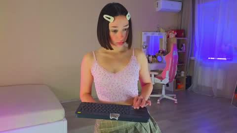 Nelly  INSTA  queenelia  online show from November 22, 1:36 pm