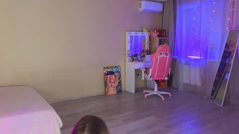 Nelly  INSTA  queenelia  online show from November 13, 12:26 pm