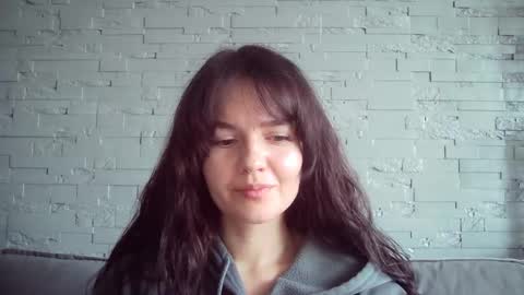 QueenOfModels online show from November 17, 6:14 am