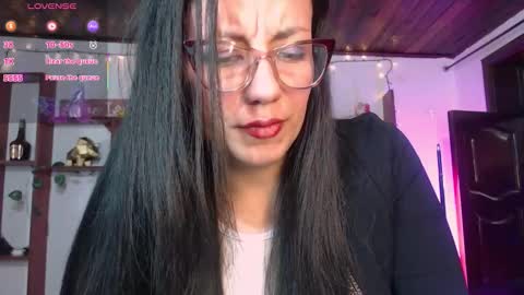 queenrose94 online show from March 16, 12:42 pm