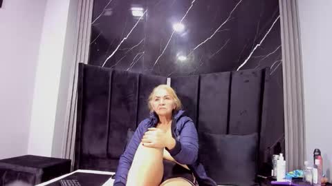 queenstarhyl online show from March 25, 2:17 am