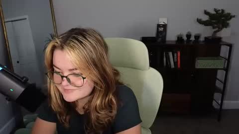 Snapshot of quervoqueen1 chatting on September 26, 3:48 am Bri online show from September 26, 3:48 am
