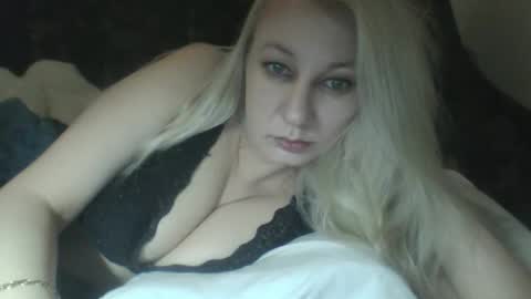 qwertyui online show from May 15, 10:45 pm
