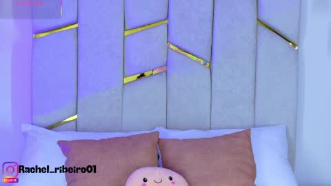 Rachel Ribeiro online show from April 1, 1:41 pm