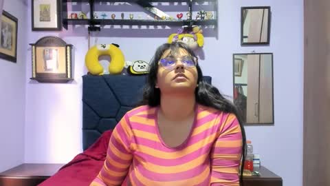 racheljames28 online show from November 11, 2:58 pm