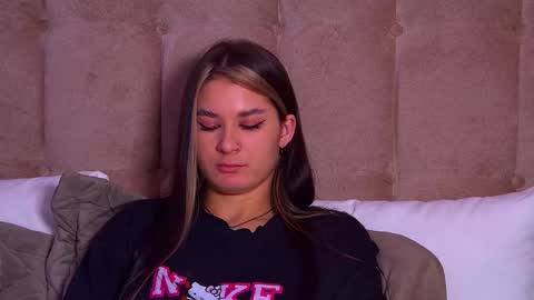 RachellSimpson online show from February 4, 4:37 am