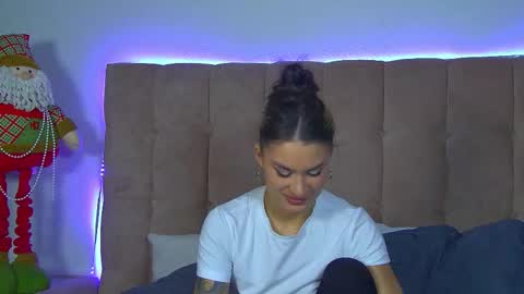 RachellSimpson online show from December 2, 6:43 pm