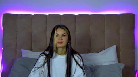 RachellSimpson online show from November 14, 6:30 pm