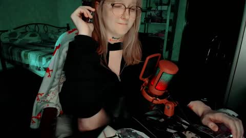 Kate online show from March 12, 8:00 pm