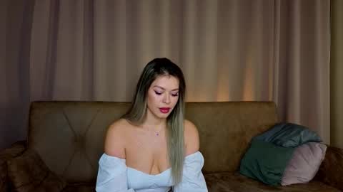 Mary online show from December 13, 8:48 pm