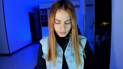 Snapshot of rainbow_jenny chatting on January 7, 1:28 am Jennyindependent model . online show from January 7, 1:28 am