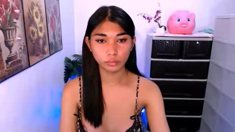 raindrizzle1706 online show from March 12, 8:55 pm