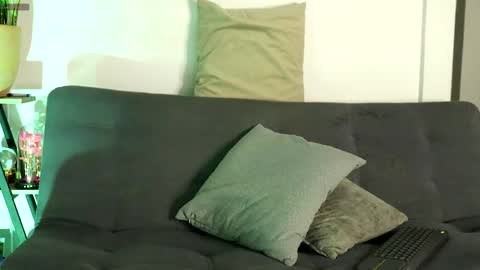 Raven online show from May 22, 3:04 am