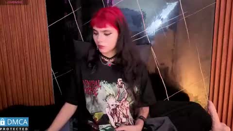 raven_rox_ online show from December 17, 3:22 am