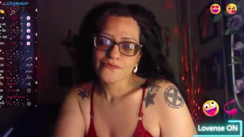 Snapshot of ravenandsin chatting on October 30, 12:24 am Raven online show from October 30, 12:24 am