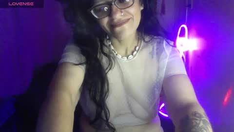 Snapshot of ravenandsin chatting on January 31, 11:45 pm Raven online show from January 31, 11:45 pm