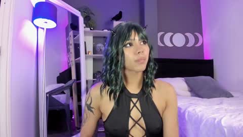 Raven Witch online show from February 5, 9:07 pm