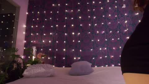 Lillian online show from October 12, 4:42 pm