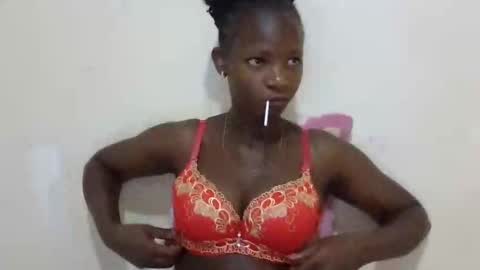 Snapshot of realqueen_ chatting on March 7, 4:02 am queen online show from March 7, 4:02 am