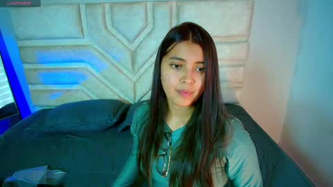 Rebeca Williams online show from March 6, 6:26 pm