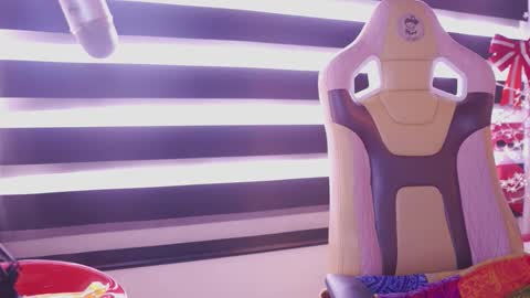 Rebeca  online show from December 17, 1:04 pm