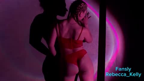 rebecca_____ online show from November 19, 2:11 am