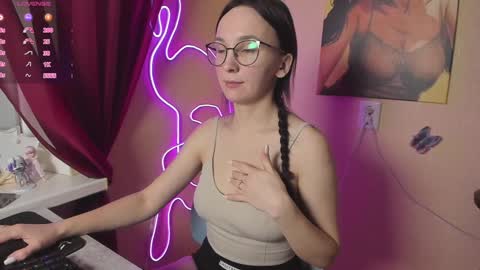 rebecca_kisa online show from December 13, 6:31 am